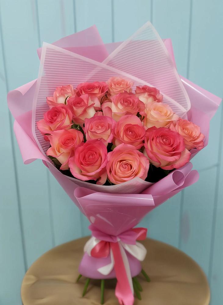 Букет 15 Розовых роз Равель в Ордынском