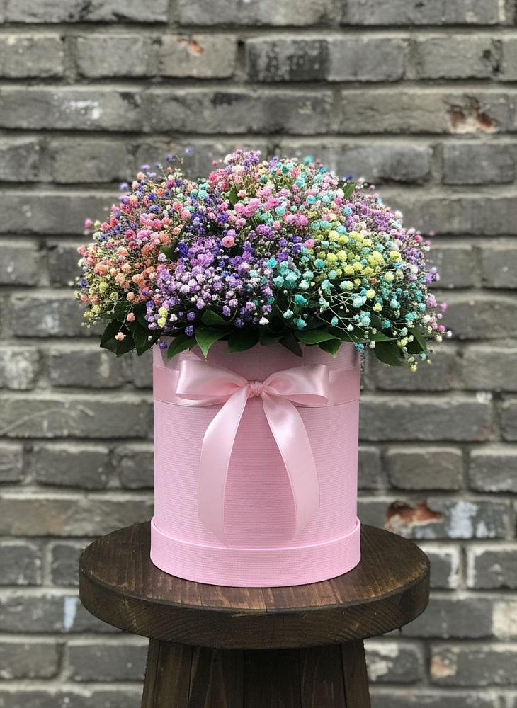Цветочная композиция из Гипсофила и Розы в шляпной коробке в Ордынском