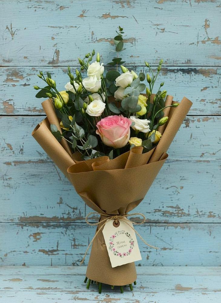 Букет цветов из: Розы и Лизиантусы в Ордынском