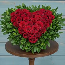 Цветочная композиция из Розы в виде сердца в Ордынском