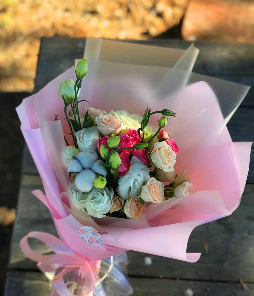 Букет цветов из: Розы и Лизиантусы в Ордынском