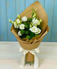 Букет цветов из:  Хризантемы и Лизиантусы в Ордынском