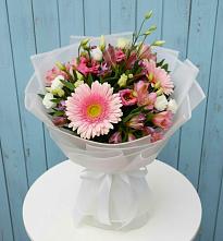 Букет цветов из:  Герберы, Альстромерии и Лизиантусы в Ордынском