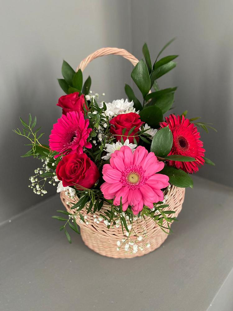 Цветочная композиция из Розы, Хризантемы и Герберы в корзине в Ордынском