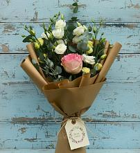 Букет цветов из:  Розы и Лизиантусы в Ордынском